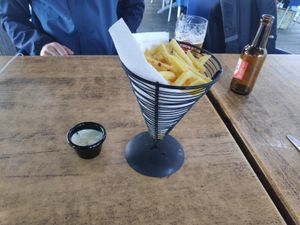 Fries with vegan mayo at Peter Café Sport in Faial