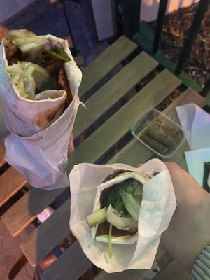 Lahmacun und wrap und baklava Pistazie super lecker, alles Vegan   at Veganland in Frankfurt