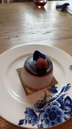 Frambozen taartje  at Café Willem Albert in Groningen