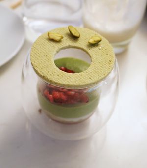 Matcha/Pistachio dessert at brEAThe Restaurant | Sushi végétal à Paris in Paris
