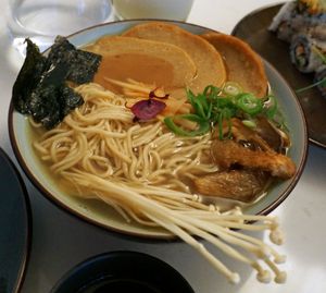 Autumn ramen at brEAThe Restaurant | Sushi végétal à Paris in Paris
