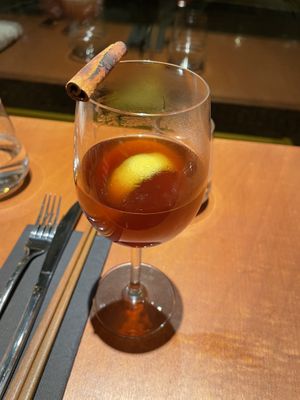 Cocktail  at brEAThe Restaurant | Sushi végétal à Paris in Paris