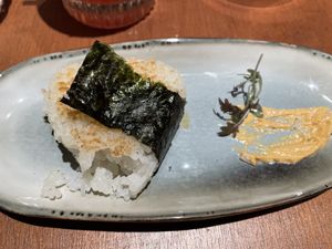 Delicious entree at brEAThe Restaurant | Sushi végétal à Paris in Paris