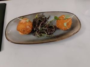 Starter at brEAThe Restaurant | Sushi végétal à Paris in Paris