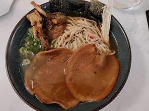 Ramen at brEAThe Restaurant | Sushi végétal à Paris in Paris