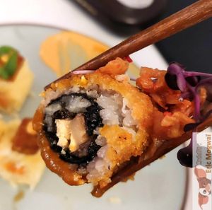 LE SHIZO SÉSAME TORRÉFIÉ at brEAThe Restaurant | Sushi végétal à Paris in Paris