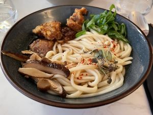 Plat  at brEAThe Restaurant | Sushi végétal à Paris in Paris