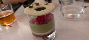 Dessert pistache/grenade/matcha at brEAThe Restaurant | Sushi végétal à Paris in Paris
