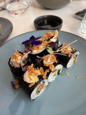   at brEAThe Restaurant | Sushi végétal à Paris in Paris