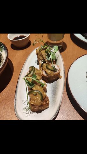 The crispy chimichurri  at brEAThe Restaurant | Sushi végétal à Paris in Paris