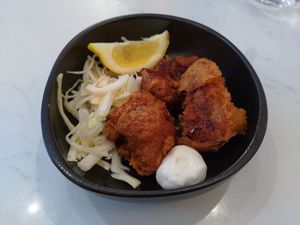 Seitan at brEAThe Restaurant | Sushi végétal à Paris in Paris