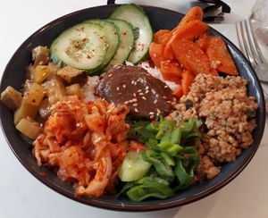  at brEAThe Restaurant | Sushi végétal à Paris in Paris