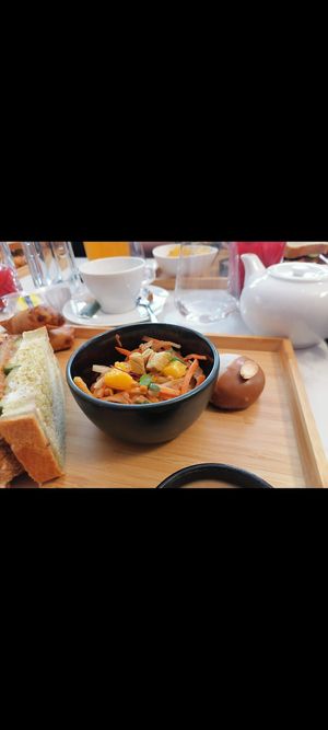  at brEAThe Restaurant | Sushi végétal à Paris in Paris