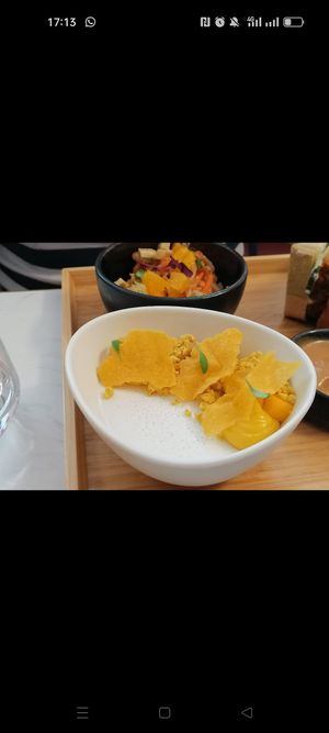  at brEAThe Restaurant | Sushi végétal à Paris in Paris