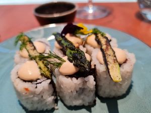 Maki at brEAThe Restaurant | Sushi végétal à Paris in Paris