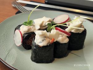 Yum at brEAThe Restaurant | Sushi végétal à Paris in Paris
