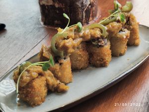 Yum at brEAThe Restaurant | Sushi végétal à Paris in Paris