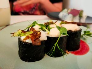 at brEAThe Restaurant | Sushi végétal à Paris in Paris
