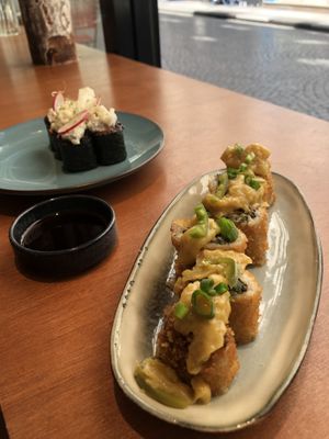 Table  at brEAThe Restaurant | Sushi végétal à Paris in Paris