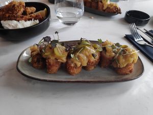 Uramaki - Crispy chimichurri at brEAThe Restaurant | Sushi végétal à Paris in Paris