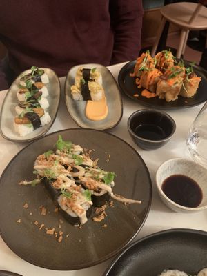   at brEAThe Restaurant | Sushi végétal à Paris in Paris