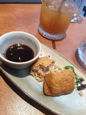 Grilled onigiri at brEAThe Restaurant | Sushi végétal à Paris in Paris