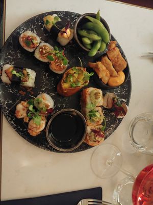  at brEAThe Restaurant | Sushi végétal à Paris in Paris