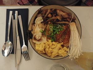  at brEAThe Restaurant | Sushi végétal à Paris in Paris