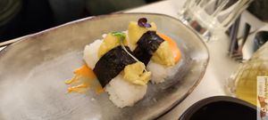 Sushi Tamago SPicy at brEAThe Restaurant | Sushi végétal à Paris in Paris