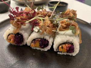   at brEAThe Restaurant | Sushi végétal à Paris in Paris