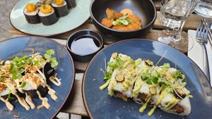 Yummy, creative rolls at brEAThe Restaurant | Sushi végétal à Paris in Paris