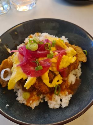 Katsu don (size médium) at brEAThe Restaurant | Sushi végétal à Paris in Paris