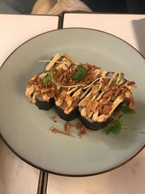 Maki char soy  at brEAThe Restaurant | Sushi végétal à Paris in Paris