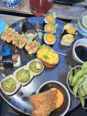   at brEAThe Restaurant | Sushi végétal à Paris in Paris