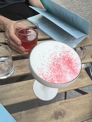   at brEAThe Restaurant | Sushi végétal à Paris in Paris