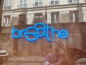   at brEAThe Restaurant | Sushi végétal à Paris in Paris