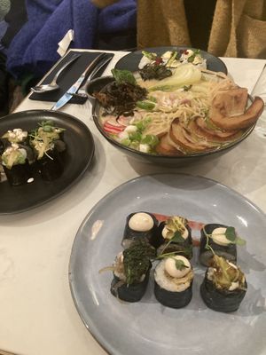   at brEAThe Restaurant | Sushi végétal à Paris in Paris