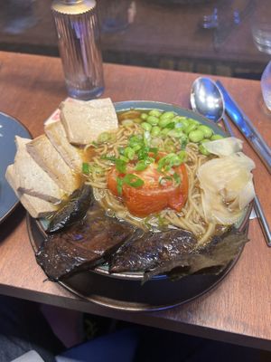   at brEAThe Restaurant | Sushi végétal à Paris in Paris