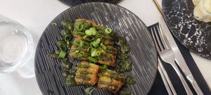  at brEAThe Restaurant | Sushi végétal à Paris in Paris