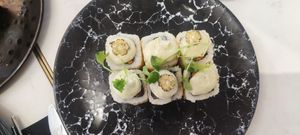  at brEAThe Restaurant | Sushi végétal à Paris in Paris