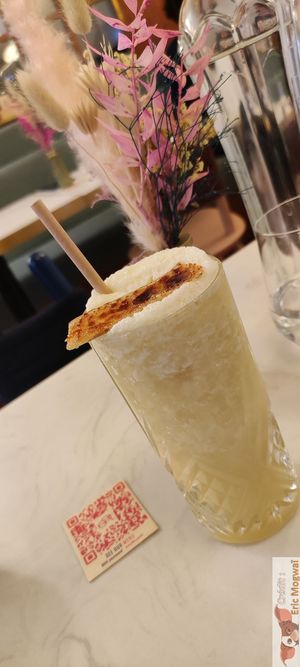 Pina Tchatcha : Pineapple juice, homemade mint syrup, fresh ginger, lime juice, kombucha artinanale at brEAThe Restaurant | Sushi végétal à Paris in Paris