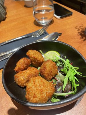   at brEAThe Restaurant | Sushi végétal à Paris in Paris