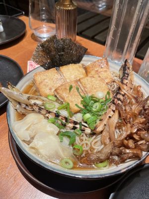   at brEAThe Restaurant | Sushi végétal à Paris in Paris