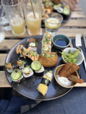 Discover menu  at brEAThe Restaurant | Sushi végétal à Paris in Paris