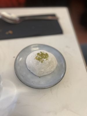 Mochi pistachio   at brEAThe Restaurant | Sushi végétal à Paris in Paris