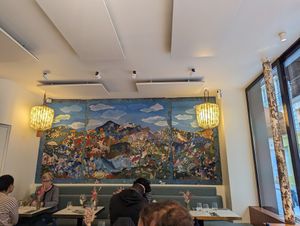  at brEAThe Restaurant | Sushi végétal à Paris in Paris