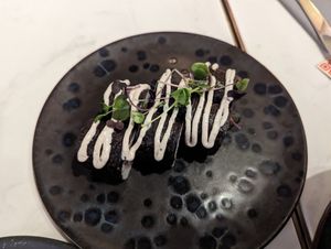  at brEAThe Restaurant | Sushi végétal à Paris in Paris