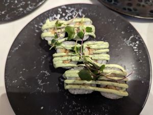  at brEAThe Restaurant | Sushi végétal à Paris in Paris