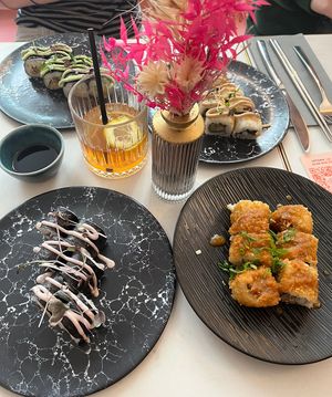   at brEAThe Restaurant | Sushi végétal à Paris in Paris