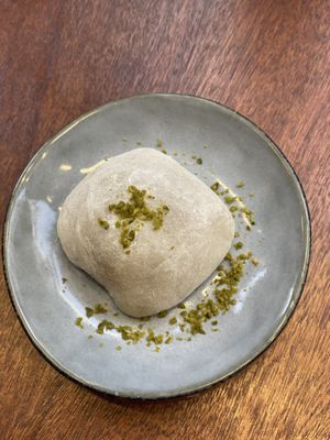   at brEAThe Restaurant | Sushi végétal à Paris in Paris